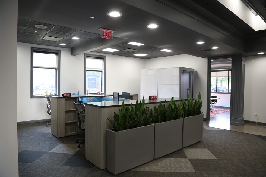 More Photos Of 1901 N Gary Ave, Wheaton Storefront Retail Office For Sale