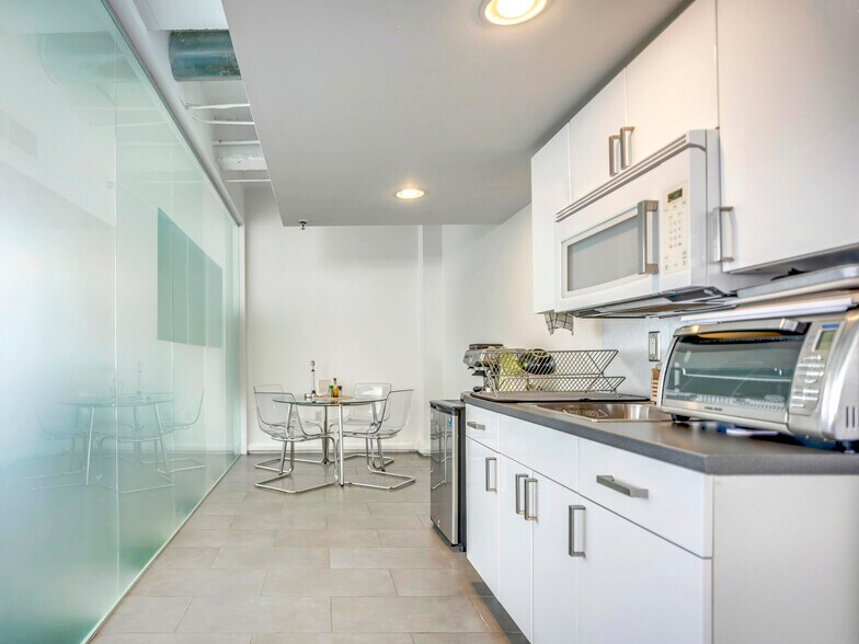 More Photos Of 168 SE 1st St, Miami Loft Creative Space For Sale