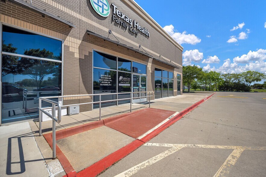 More Photos Of 5501 Gordon Smith Dr, Rowlett Medical For Lease