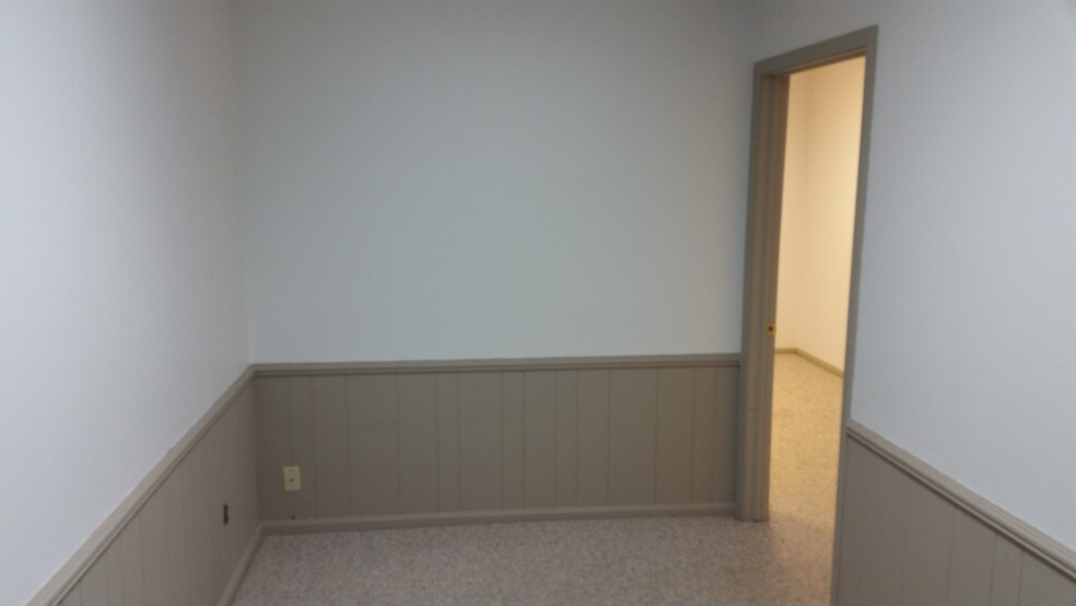 More Photos Of 24700 Center Ridge Rd, Westlake Medical For Lease