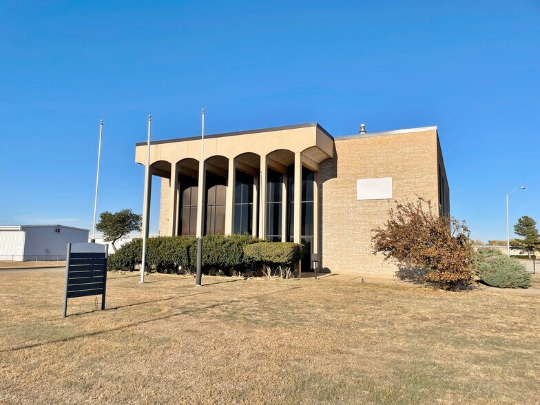 Primary Photo Of 5600 Philip J Rhoads Ave, Bethany Office For Lease