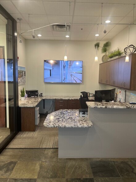 More Photos Of 219 S William Dillard Dr, Gilbert Warehouse For Sale