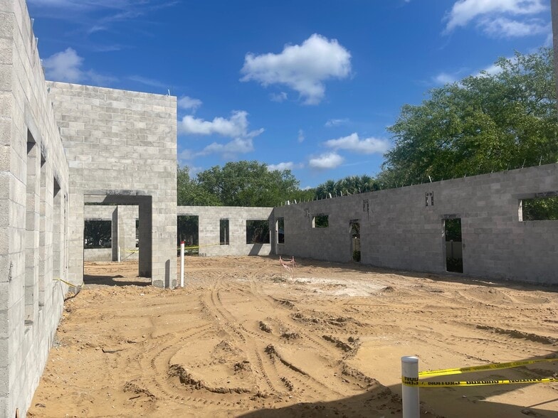 More Photos Of 16608 Sunrise Lakes Blvd, Clermont Medical For Sale
