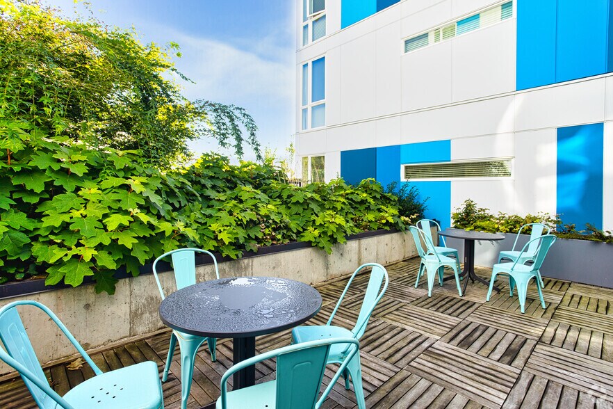 More Photos Of 7016 15th Ave NW, Seattle Apartments For Lease