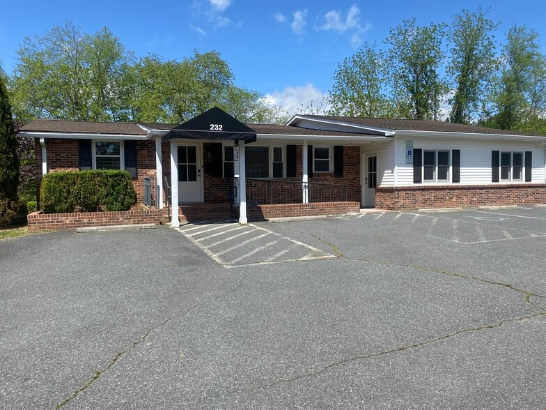 Primary Photo Of 232 Furman Rd, Boone Medical For Sale