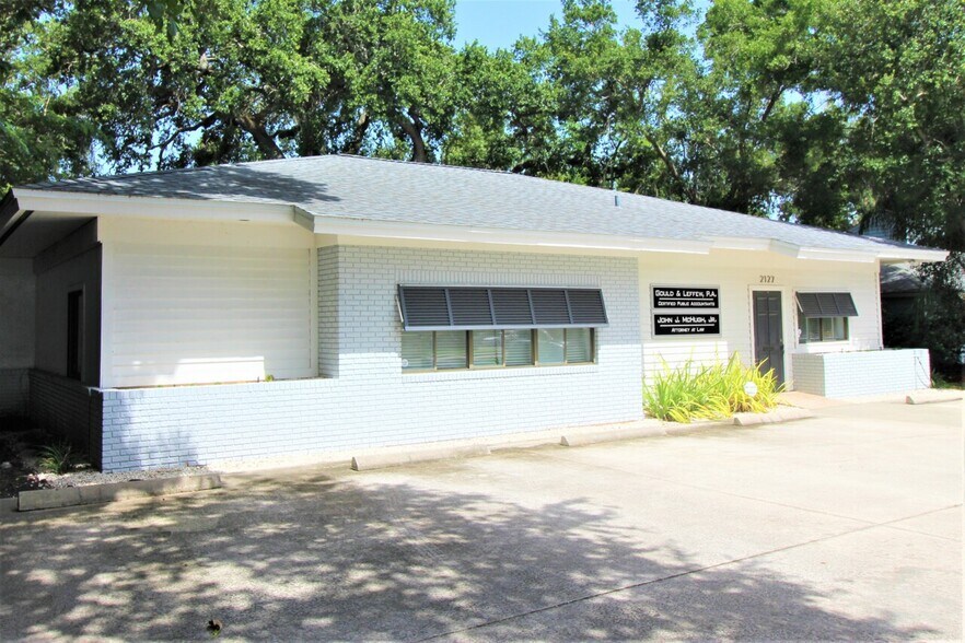 More Photos Of 2127 10th Ave, Vero Beach Office Residential For Sale