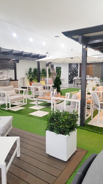 More Photos Of 2782-2898 NW 79th Ave, Miami Light Manufacturing For Lease