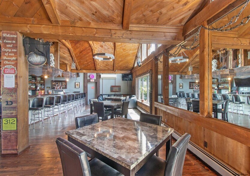 More Photos Of 405 Hudson River Rd, Waterford Restaurant For Sale