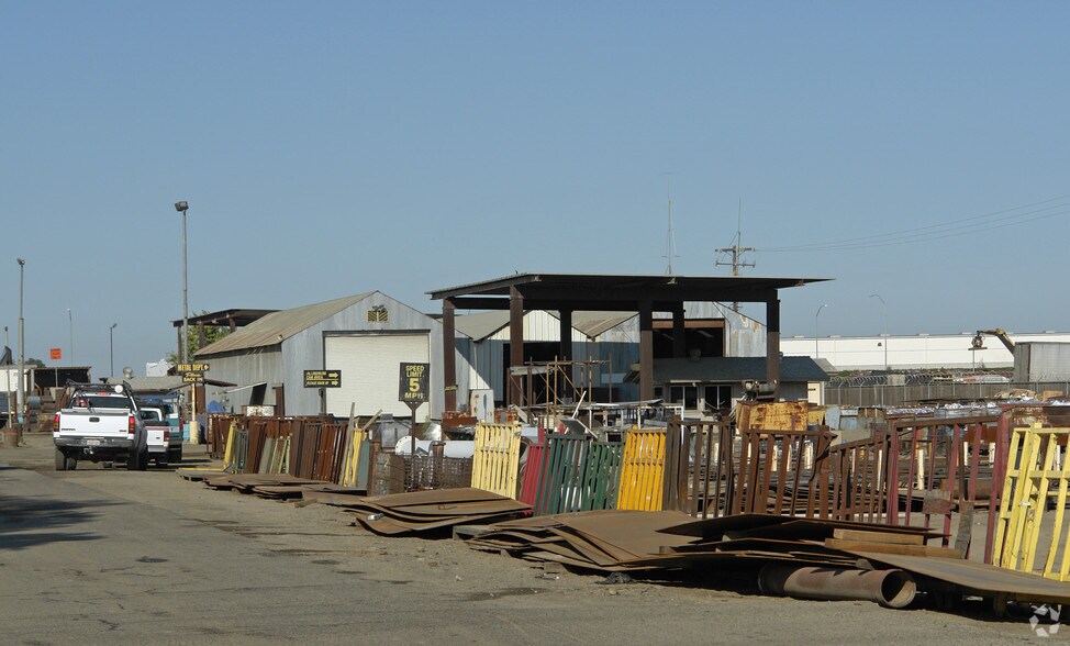 More Photos Of 2910 S Cherry Ave, Fresno Truck Terminal For Sale