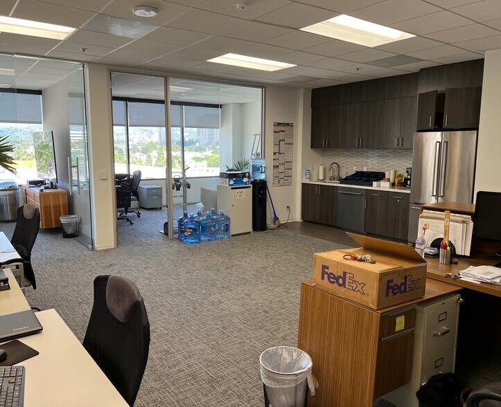 More Photos Of 11111 Santa Monica Blvd, Los Angeles Loft Creative Space For Lease