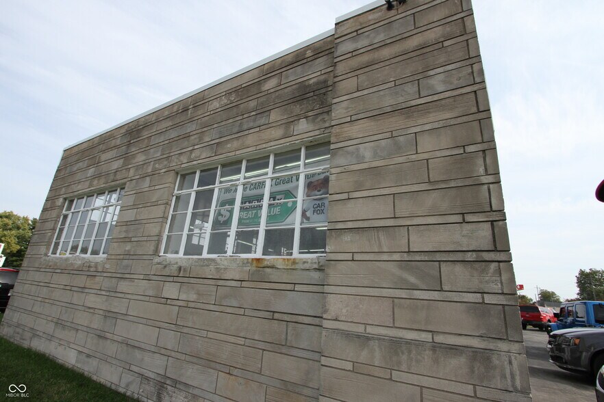 More Photos Of 1244 W Main St, Greenfield General Retail For Sale