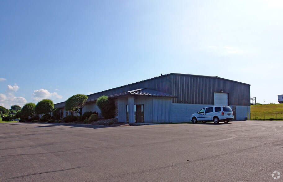 More Photos Of 235 Middle Rd, Henrietta Light Manufacturing For Lease