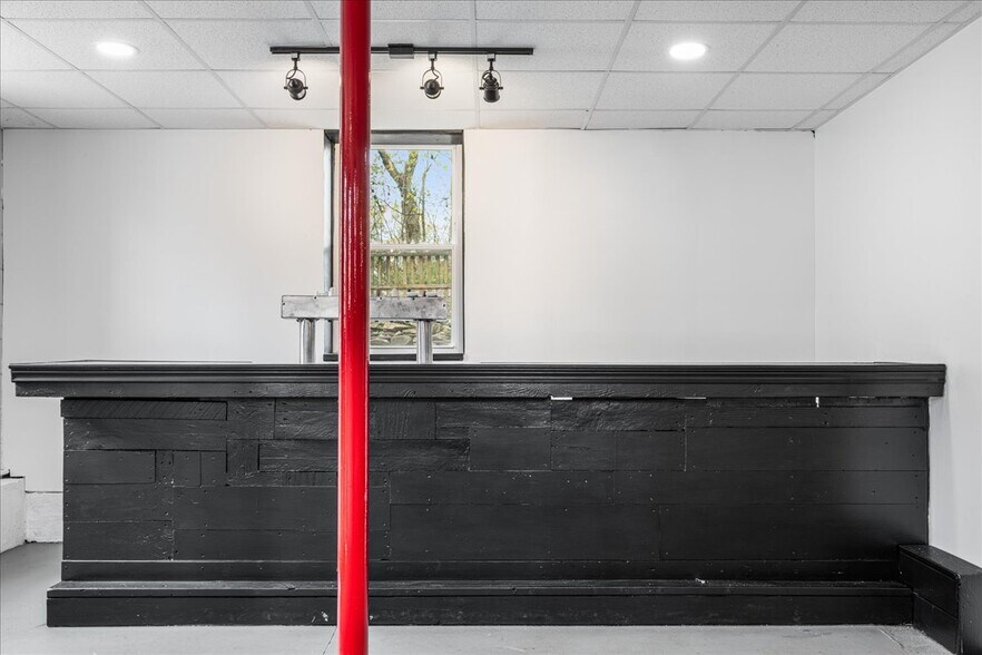 More Photos Of 21 Furnace St, Danielson Storefront For Sale