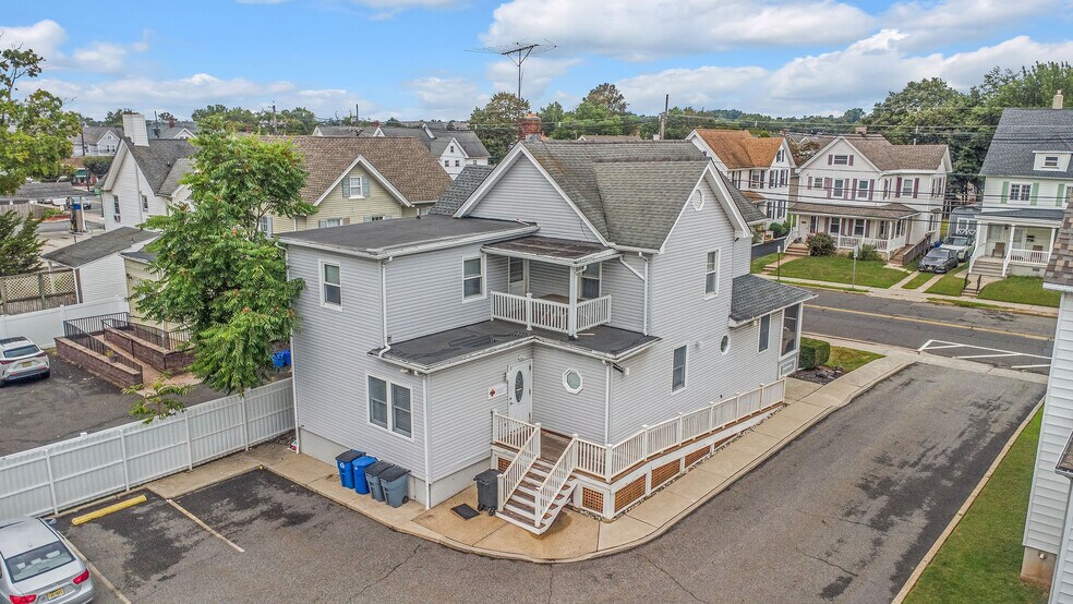 More Photos Of 46 E Somerset St, Raritan Medical For Sale