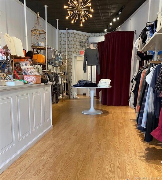 More Photos Of 1610 Post Rd, Fairfield Restaurant For Sale