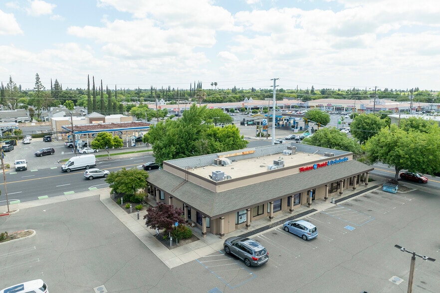 More Photos Of 2605 Coffee Rd, Modesto Freestanding For Lease