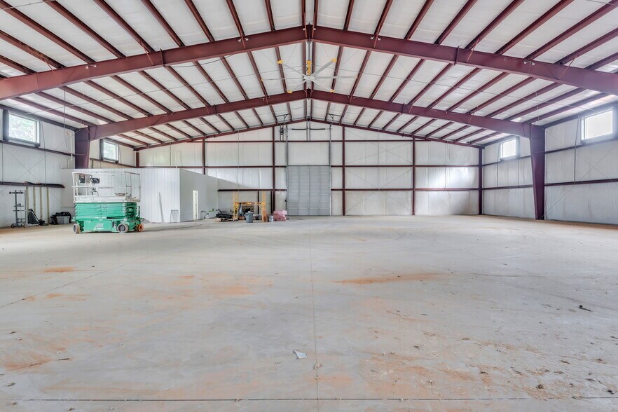 More Photos Of 839 Fairview Rd, Simpsonville Industrial For Sale