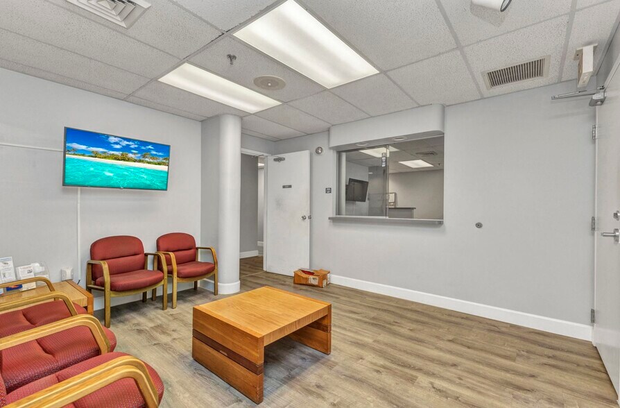More Photos Of 2525 Harbor Blvd, Port Charlotte Medical For Sale