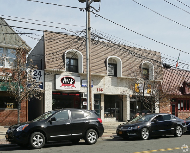 More Photos Of 125 Front St, Massapequa Park Storefront Retail Office For Sale
