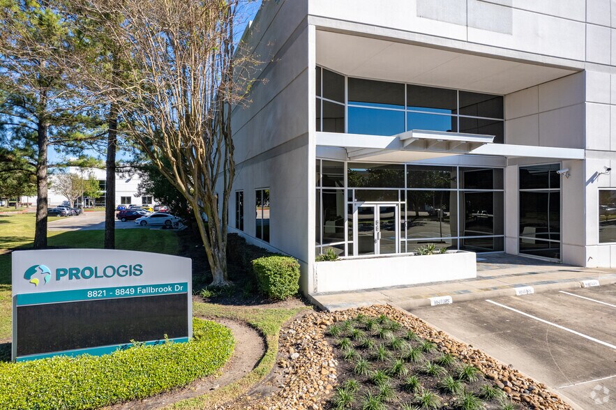 More Photos Of 8801-8872 Fallbrook Dr, Houston Unknown For Lease