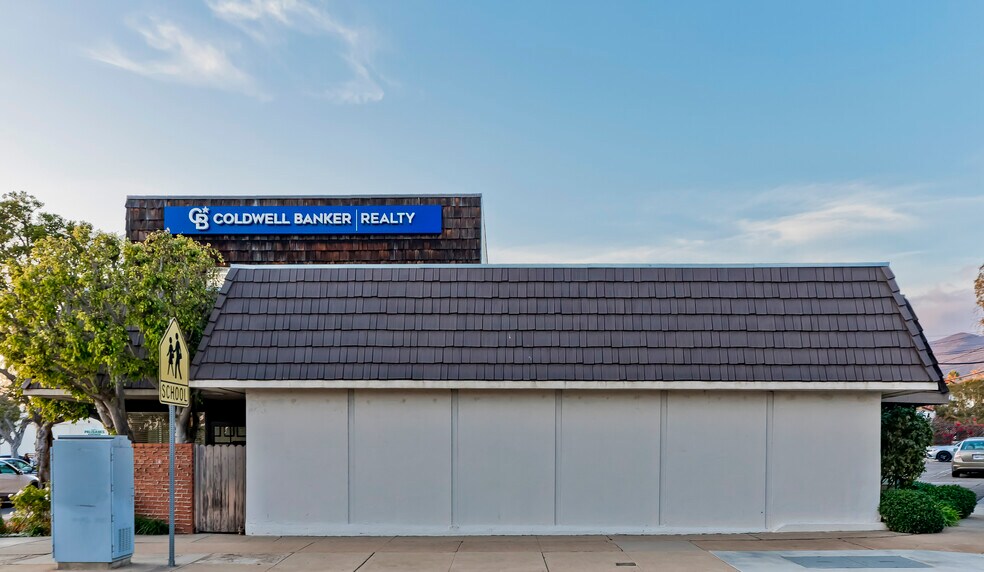 More Photos Of 15101 W Sunset Blvd, Pacific Palisades Freestanding For Sale