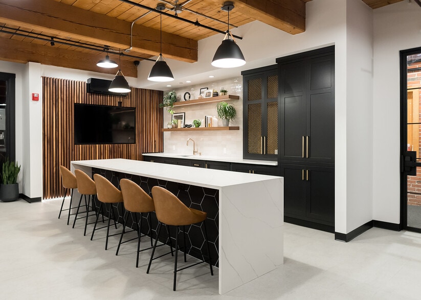 More Photos Of 44 Merrimac St, Newburyport Office For Lease