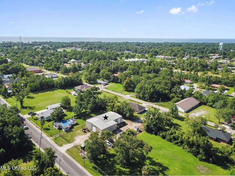 More Photos Of 526 Main St, Bay Saint Louis Warehouse For Sale