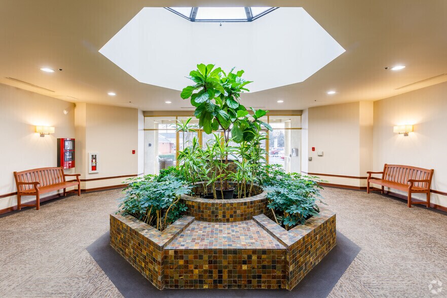 More Photos Of 26400 W 12 Mile Rd, Southfield Medical For Lease