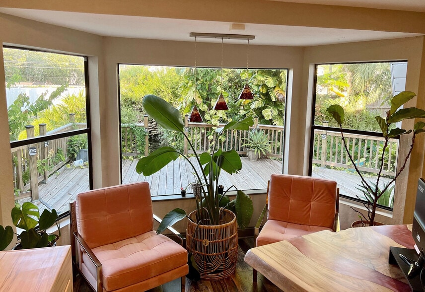 More Photos Of 2231-2233 Nursery Rd, Clearwater Loft Creative Space For Lease