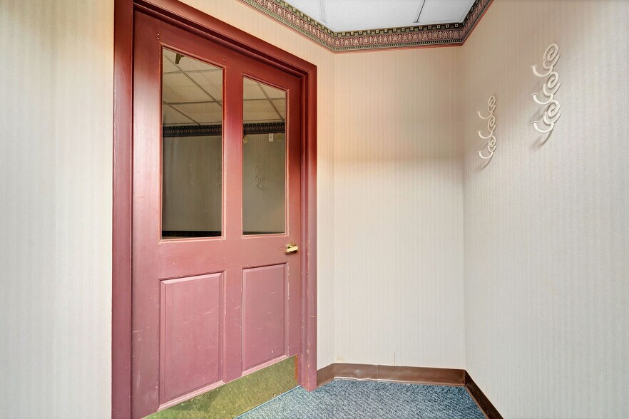 More Photos Of 600 Coventry Dr, Phillipsburg Medical For Sale