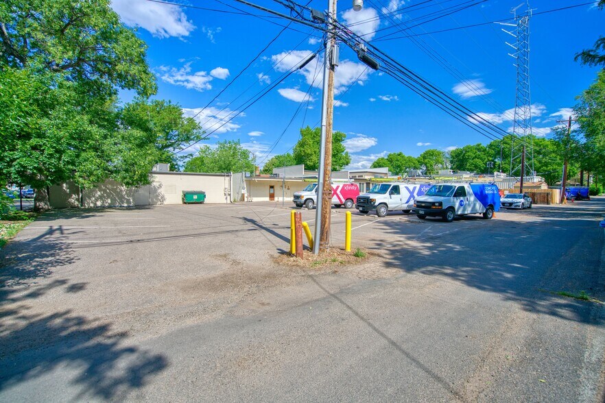 More Photos Of 420 Kimbark St, Longmont Office For Lease