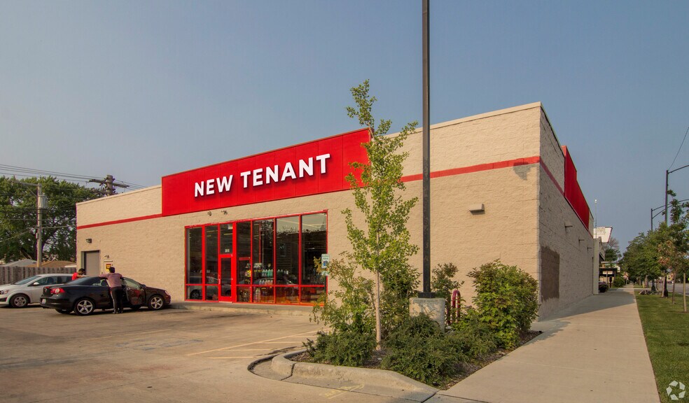 Primary Photo Of 3016 W Peterson Ave, Chicago Freestanding For Lease