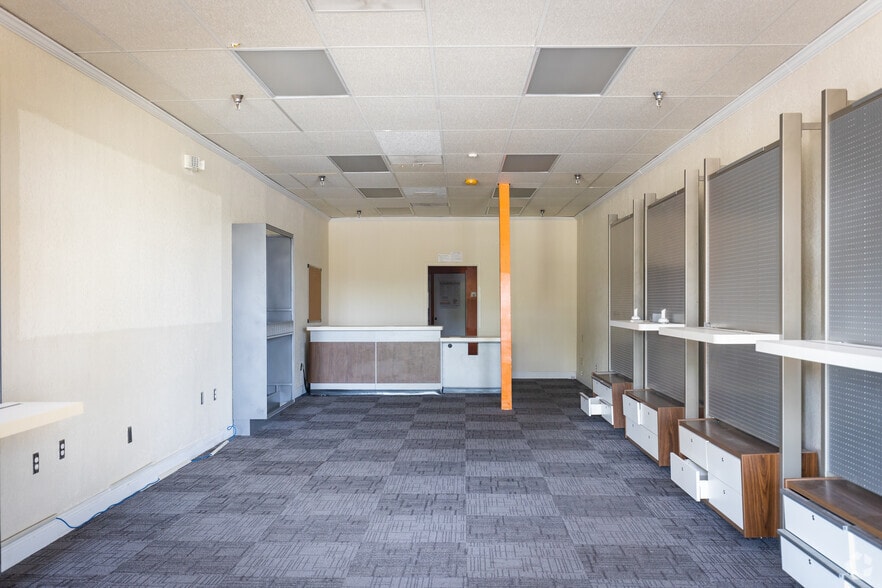 More Photos Of 5524-5986 Flamingo Rd, Cooper City Unknown For Lease