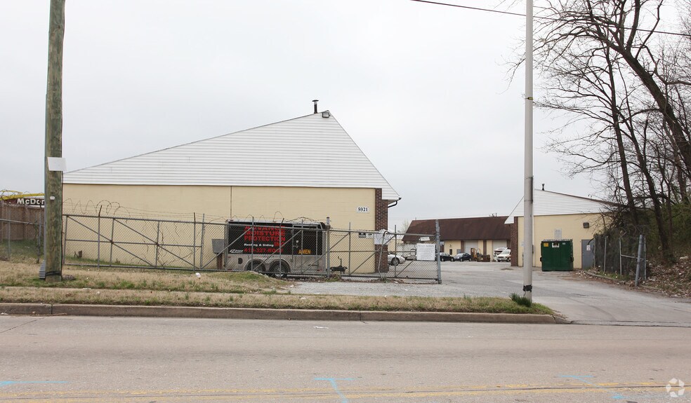 More Photos Of 5921 Moravia Park Dr, Baltimore Warehouse For Lease