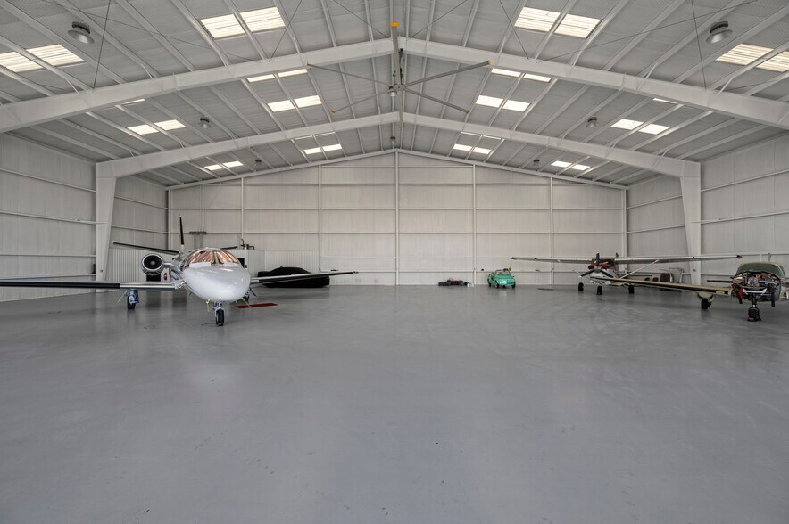 More Photos Of 1434 Airport Blvd, Mesquite Specialty For Sale