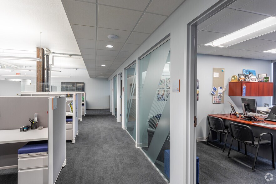 More Photos Of 5201 Johnson Dr, Mission Office For Lease