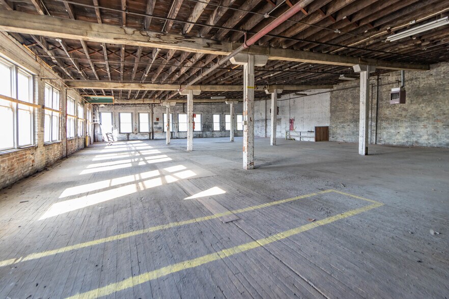 More Photos Of 1275 Budd St, Cincinnati Warehouse For Sale