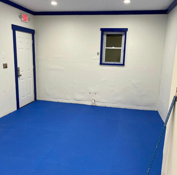 More Photos Of 1349 US Highway 202, Branchburg Storefront Retail Office For Sale