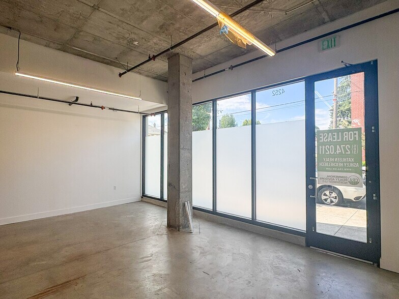 More Photos Of 4252 SE Belmont St, Portland Apartments For Lease