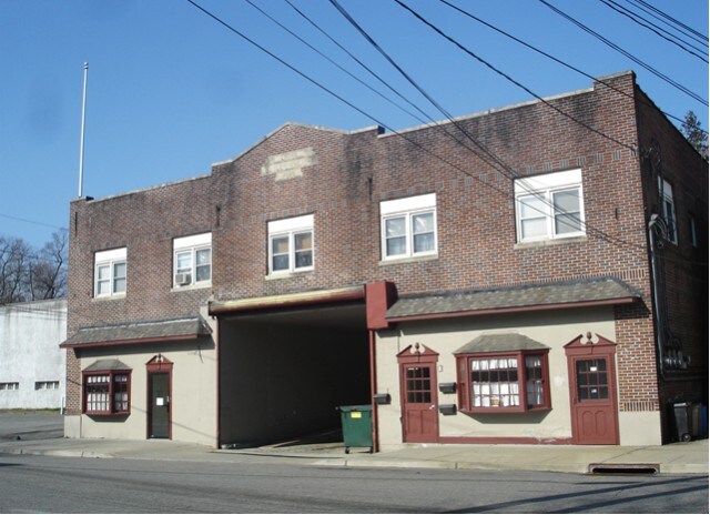 More Photos Of 103 Arch St, Butler Storefront Retail Residential For Sale
