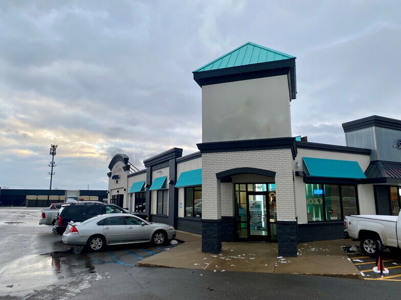More Photos Of 2440 28th St SE, Grand Rapids General Retail For Lease