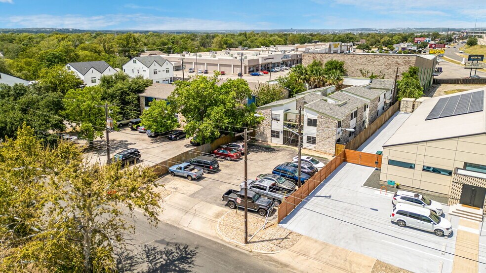 More Photos Of 4314 Gillis St, Austin Apartments For Sale