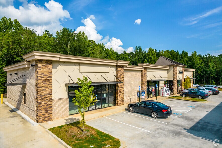 More Photos Of 31 Crowell Rd, Covington Service Station For Lease