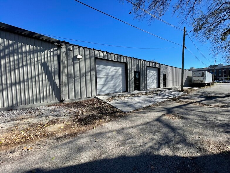 More Photos Of 202 State St, Bowling Green Warehouse For Lease
