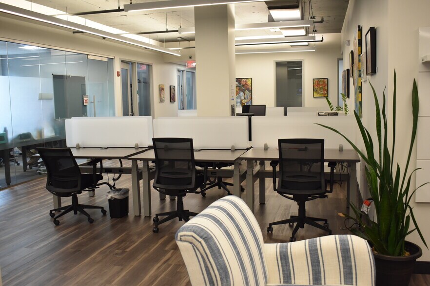 More Photos Of 4701 Sangamore Rd, Bethesda Office For Lease
