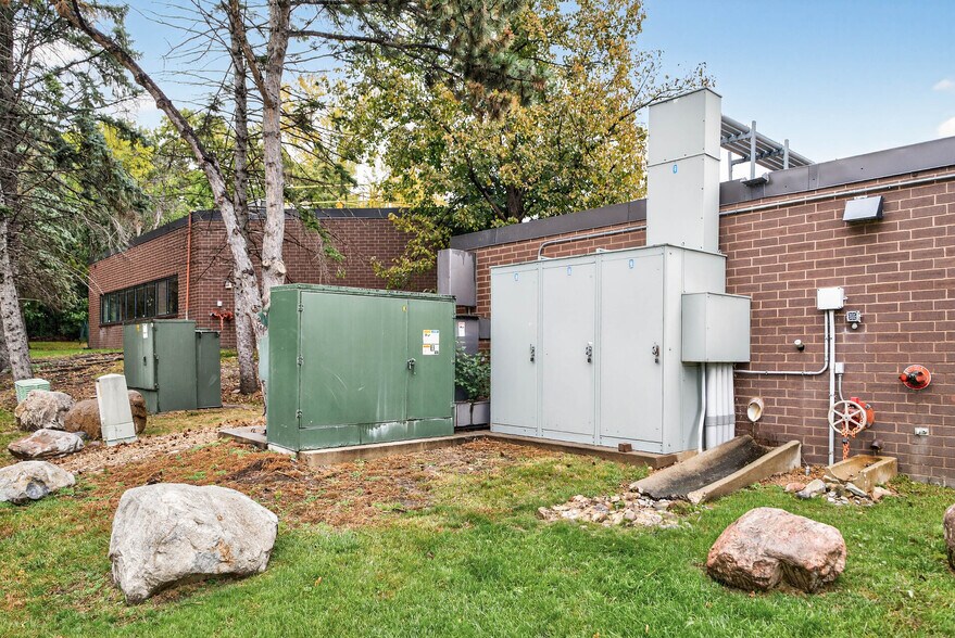 More Photos Of 601 2nd Ave S, Hopkins Office For Lease