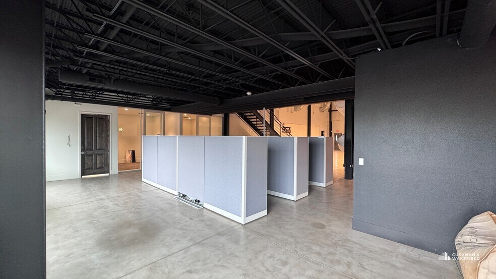 More Photos Of 5000 Goodman St, Timnath Showroom For Sale