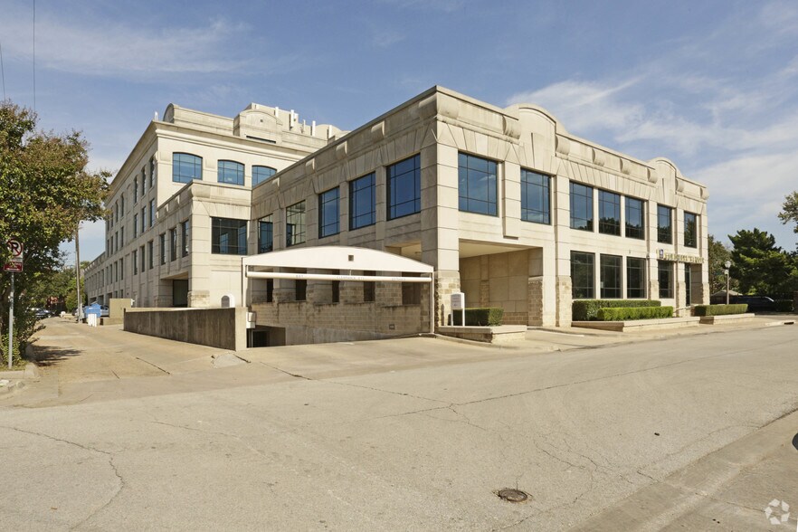 More Photos Of 7001 Preston Rd, Dallas Office For Lease