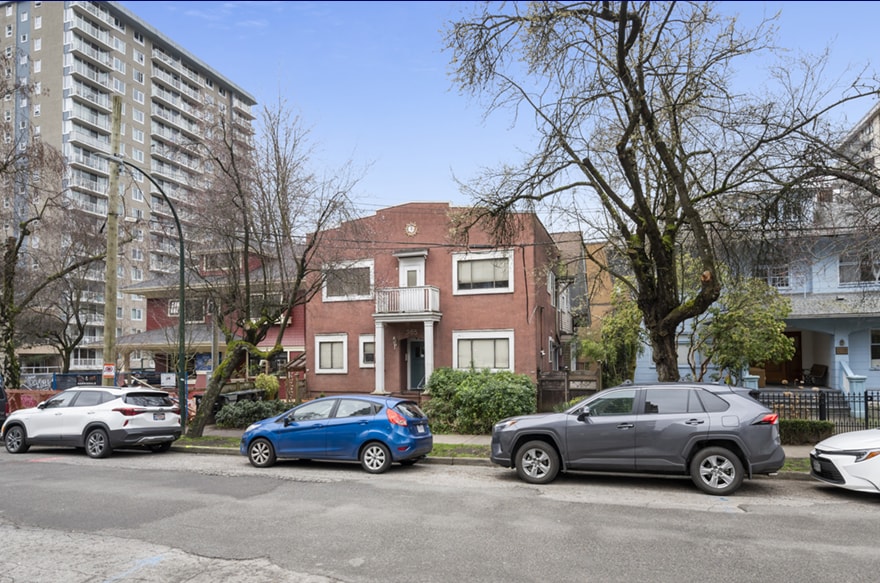 Primary Photo Of 985 Broughton St, Vancouver Apartments For Sale