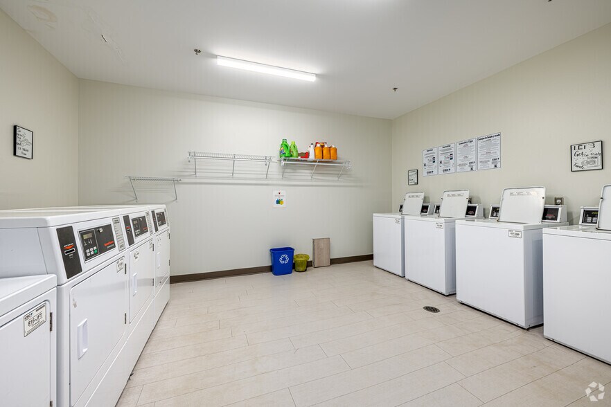 More Photos Of 522 E Railroad St, Long Beach Apartments For Sale